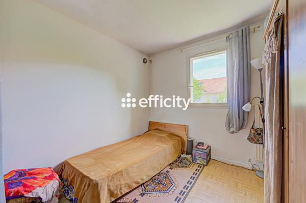 Maison
         4 pièces
        - 84 m² 259 999 € *