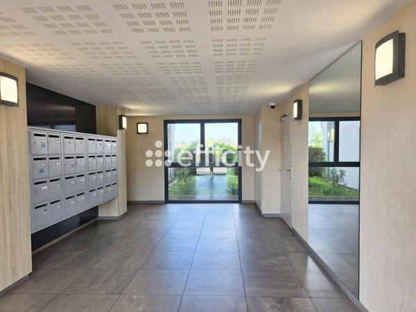 Appartement
         2 pièces
        - 42 m² Exclusivité 166 000 € *