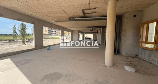 À vendre Local commercial 62.17 m² - Rungis 94150