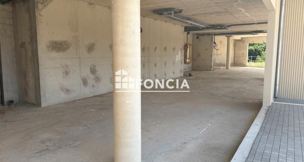 À vendre Local commercial 62.17 m² - Rungis 94150