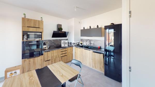 Location appartement près de Bourgoin-Jallieu - 2 pièce(s) - 45 m² - 750 €/mois