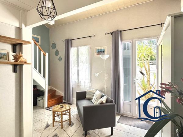 Maison aux multiples possibilités avec 2 studios autonomes