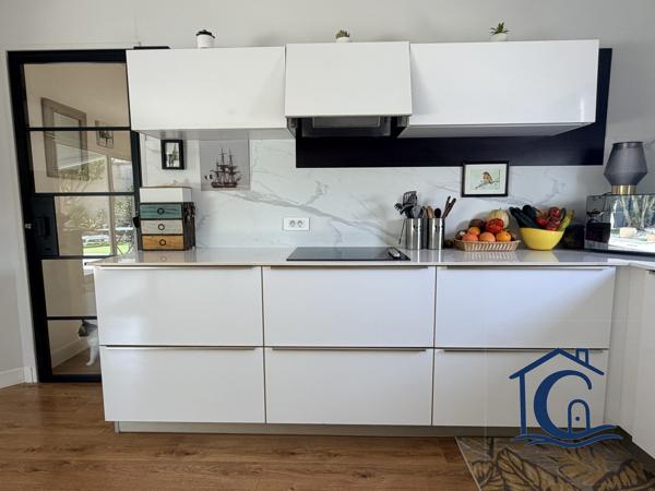 Maison aux multiples possibilités avec 2 studios autonomes