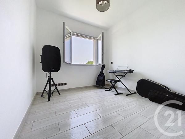Maison à vendre  6 pièces - 132 m2 ECHILLAIS - 17