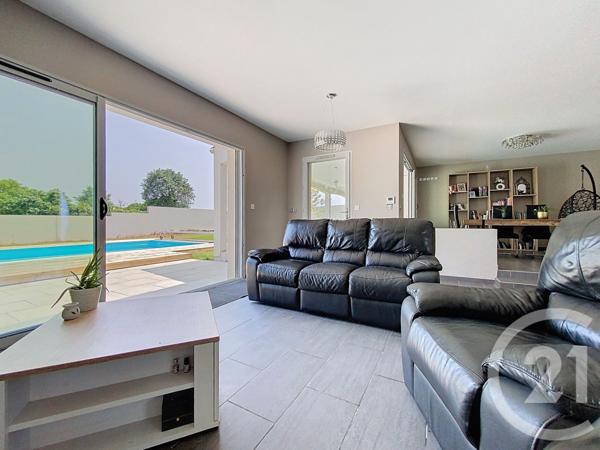 Maison à vendre  6 pièces - 132 m2 ECHILLAIS - 17