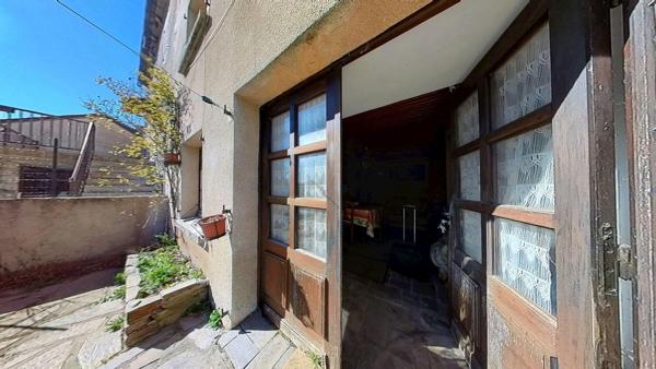 A VENDRE ENSEMBLE DE 2 MAISONS ATTENANTES 140m2 à RENOVER