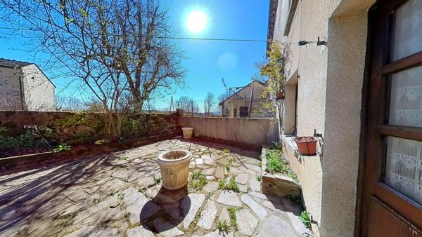 A VENDRE ENSEMBLE DE 2 MAISONS ATTENANTES 140m2 à RENOVER