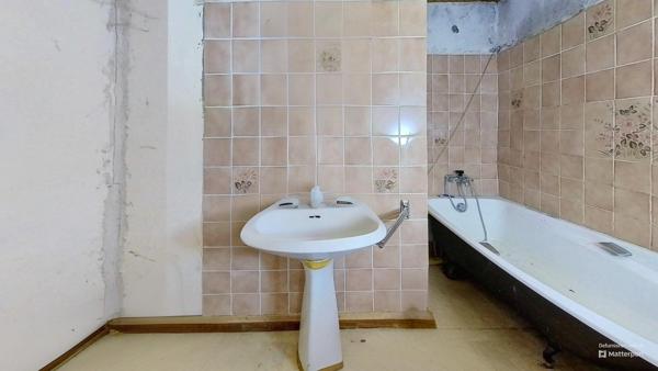 A VENDRE ENSEMBLE DE 2 MAISONS ATTENANTES 140m2 à RENOVER