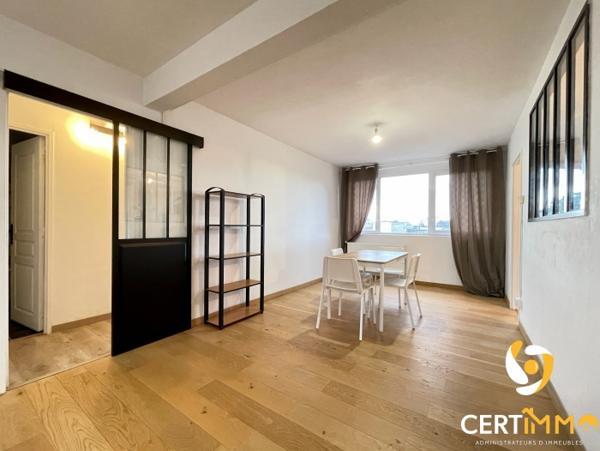 Location Appartement 4 pièces Valenciennes (59300) - place de République