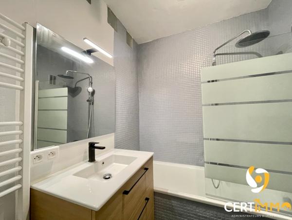 Location Appartement 4 pièces Valenciennes (59300) - place de République