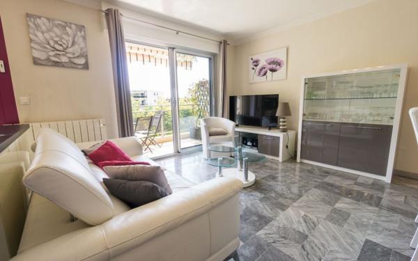 Appartement à louer    3 pièces • 71,35 m2 Mandelieu-la-Napoule