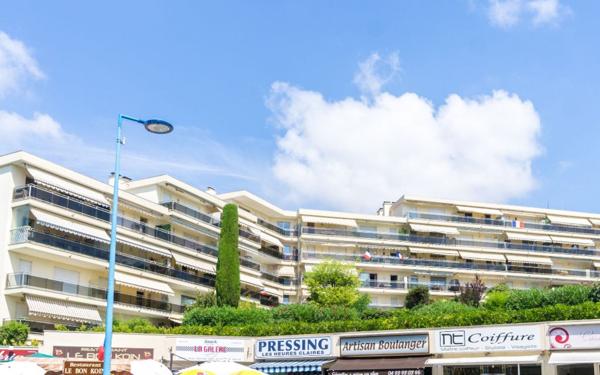 Appartement à louer    3 pièces • 71,35 m2 Mandelieu-la-Napoule