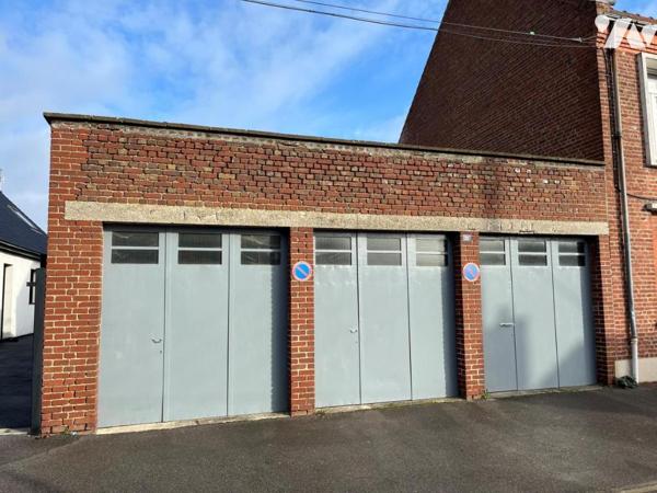 CAMBRAI , lot de 3 garages et un terrain Certificat d'urbanisme en cours