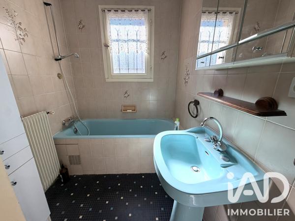 Maison à vendre 4 pièces 99 m² Châtillon-sur-Thouet