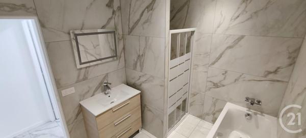 Immeuble à vendre  167 m2 VIGNEUX SUR SEINE - 91