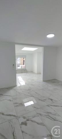 Immeuble à vendre  167 m2 VIGNEUX SUR SEINE - 91