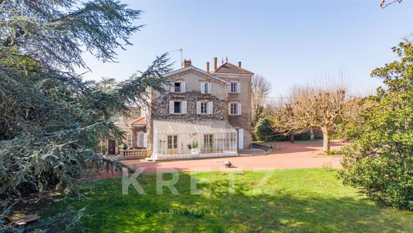 Propriété de caractère – Maison de maître du XIXᵉ siècle au cœur d’un parc arboré de 8000m2