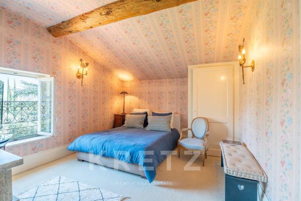 Propriété de caractère – Maison de maître du XIXᵉ siècle au cœur d’un parc arboré de 8000m2
