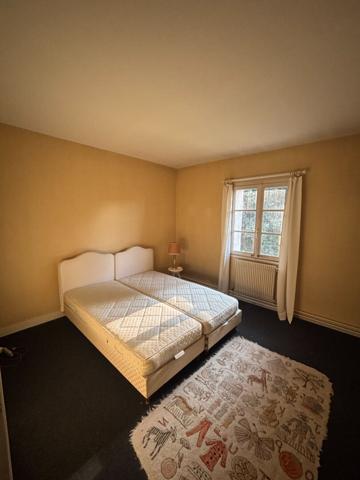 Maison Bois Guillaume - parc de 3300m² - 5 chambres - 2 chambres RDC - 211 m2 plein centre de Bois Guillaume - proche des écoles et commerces - calme et verdoyant - environnement idéal , havre de paix, à cinq minutes de Rouen , idéal famille - rénovatio