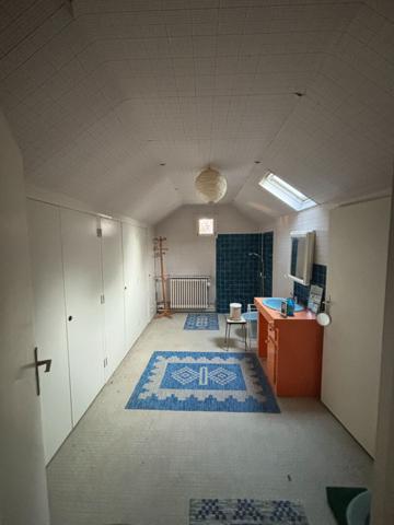 Maison Bois Guillaume - parc de 3300m² - 5 chambres - 2 chambres RDC - 211 m2 plein centre de Bois Guillaume - proche des écoles et commerces - calme et verdoyant - environnement idéal , havre de paix, à cinq minutes de Rouen , idéal famille - rénovatio