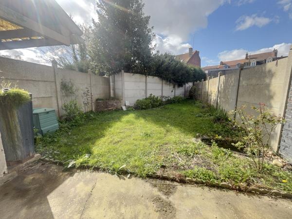 Saint-Omer (62500) Maison de Ville Pleine de Charme 91 m2 avec Jardin et Garage