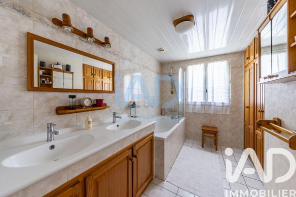 Maison à vendre 5 pièces 91 m² Boussy-Saint-Antoine