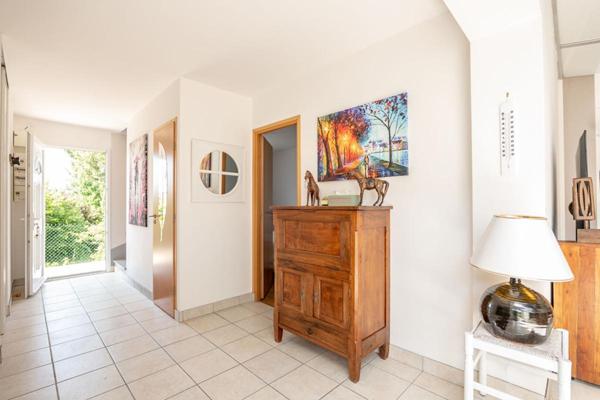 LIEUX UNIQUES ® x PROPRIÉTÉS PRIVÉES PROPOSE MAISON DE 2011 HYPER-CENTRE ROMORANTIN  94.09 M²