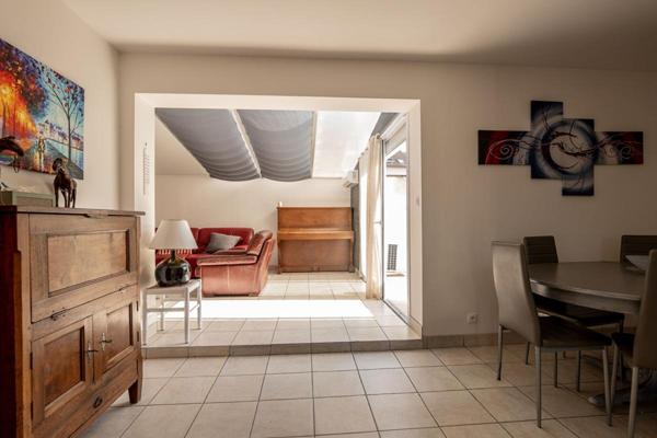 LIEUX UNIQUES ® x PROPRIÉTÉS PRIVÉES PROPOSE MAISON DE 2011 HYPER-CENTRE ROMORANTIN  94.09 M²