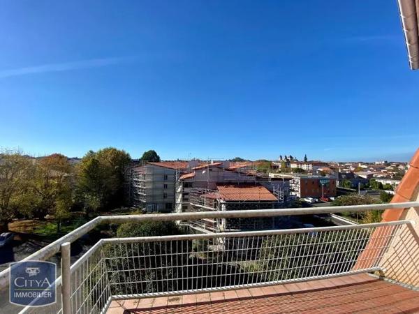 Appartement à louer 2 pièces 40.7m² Dax (40100)