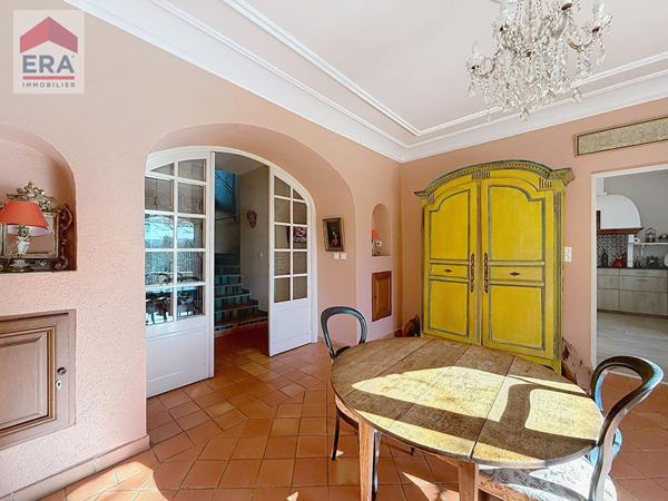 Charmante Bastide Provençale à Fuveau : 5 chambres 4000m² jardin piscine  calme absolu