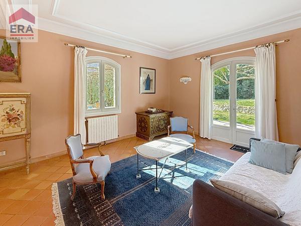 Charmante Bastide Provençale à Fuveau : 5 chambres 4000m² jardin piscine  calme absolu