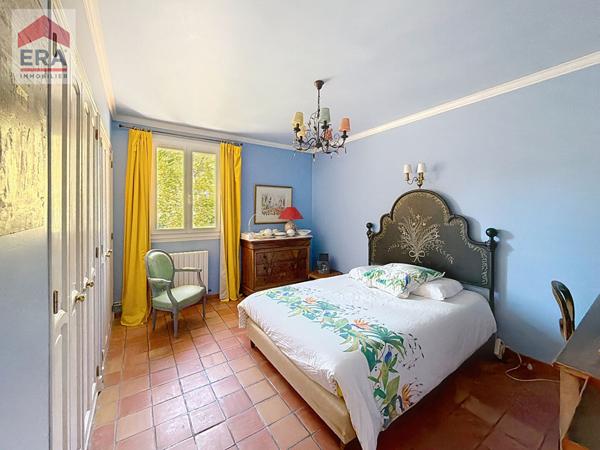 Charmante Bastide Provençale à Fuveau : 5 chambres 4000m² jardin piscine  calme absolu