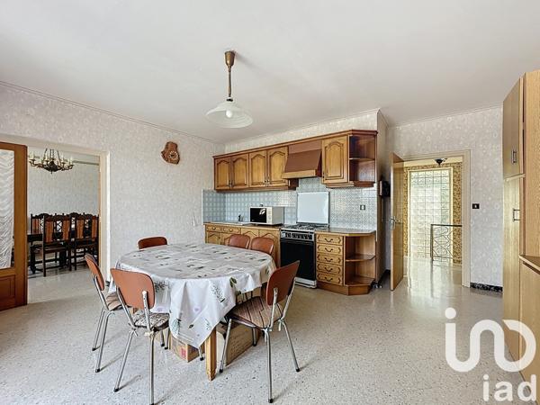 Maison à vendre 8 pièces 211 m² Saint-Alban-sur-Limagnole