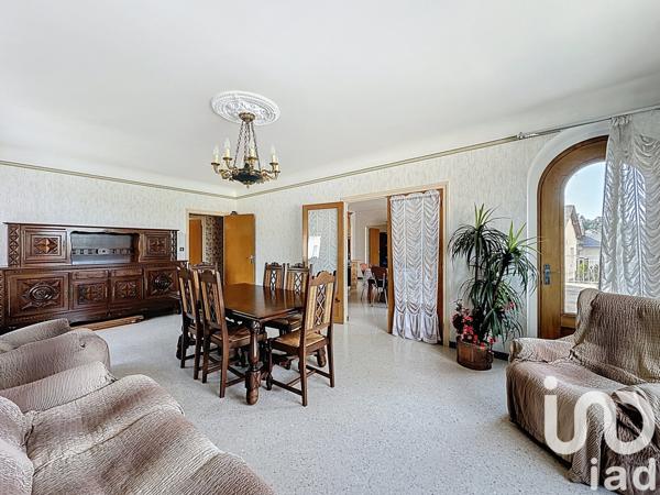 Maison à vendre 8 pièces 211 m² Saint-Alban-sur-Limagnole