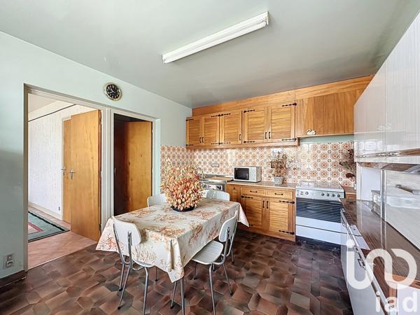 Maison à vendre 8 pièces 211 m² Saint-Alban-sur-Limagnole