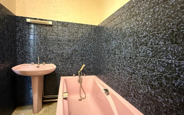 Maison à vendre    2 pièces • 50 m2 Louvigny