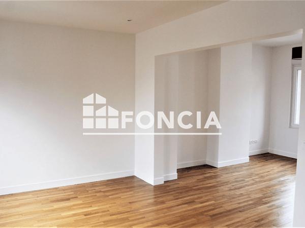 Location Appartement 3 pièces 78.46 m² - 16-18 RUE DU 6 JUIN Flers 61100