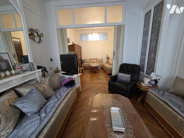 LILLE - WAZEMMES- MAISON D'HABITATION EN TRES BON ETAT DE 185 M2  HAB - COUR - CAVE -