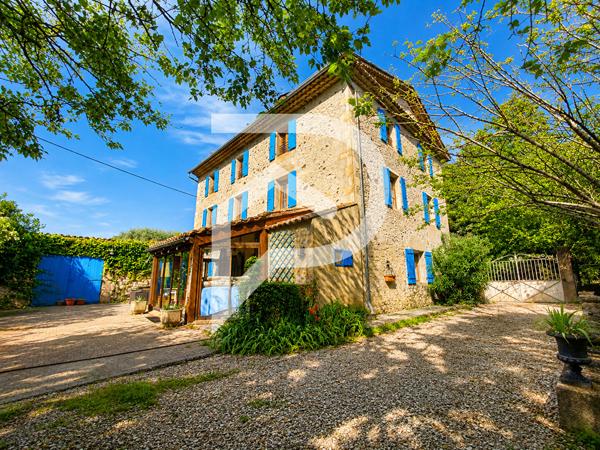 Maison 8 pièces 272 m2