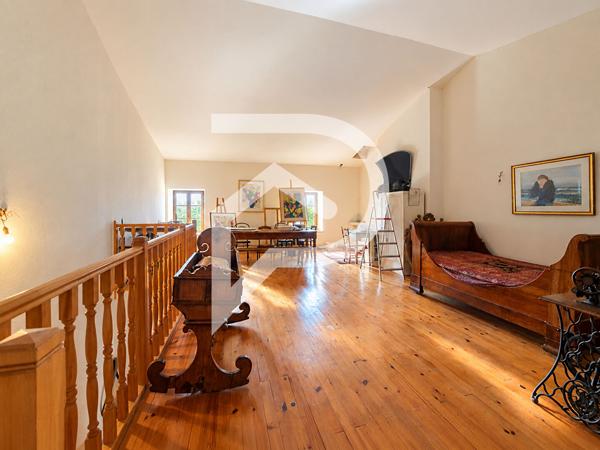 Maison 8 pièces 272 m2