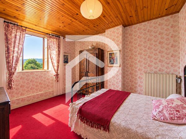 Maison 8 pièces 272 m2