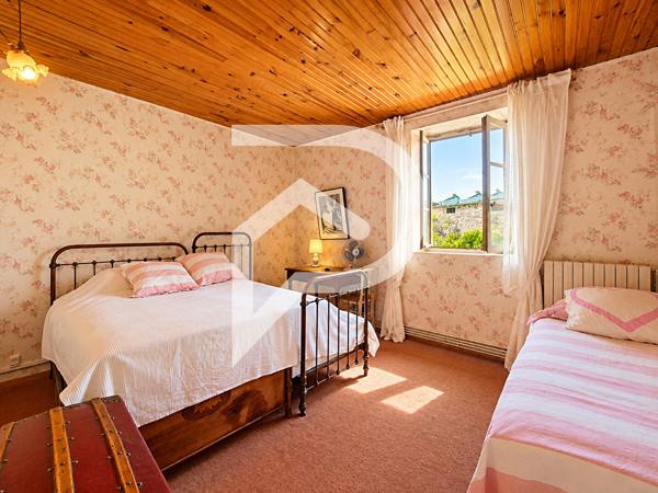Maison 8 pièces 272 m2