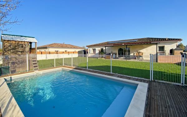 Maison à vendre    5 pièces •  Meauzac