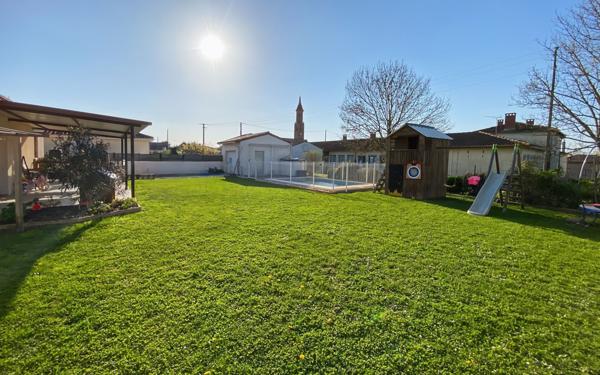 Maison à vendre    5 pièces •  Meauzac