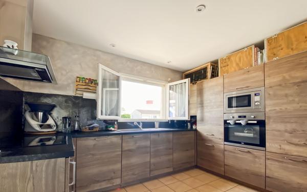 Maison à vendre    5 pièces •  Meauzac