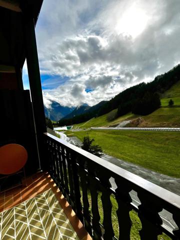 Au dernière étage d’une résidence, Duplex  2 pieces d’environ 36m2 offrant une vue magnifique sur les montagnes.