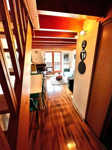 Au dernière étage d’une résidence, Duplex  2 pieces d’environ 36m2 offrant une vue magnifique sur les montagnes.