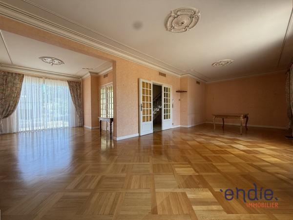 Maison d'architecte 273m3 Dompierre sure besbre