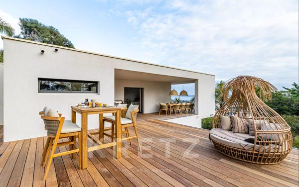 Villa contemporaine vue mer