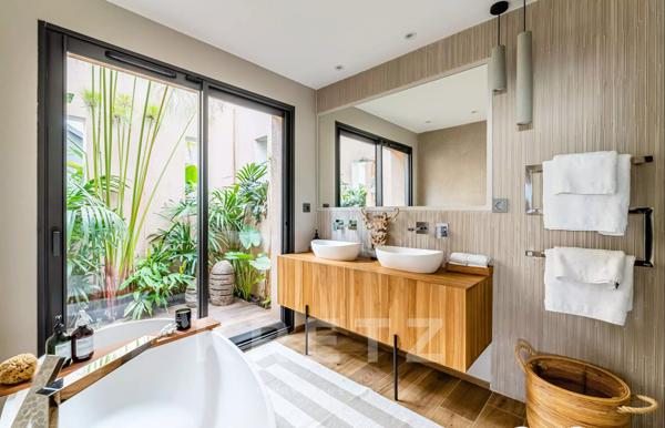 Villa contemporaine vue mer